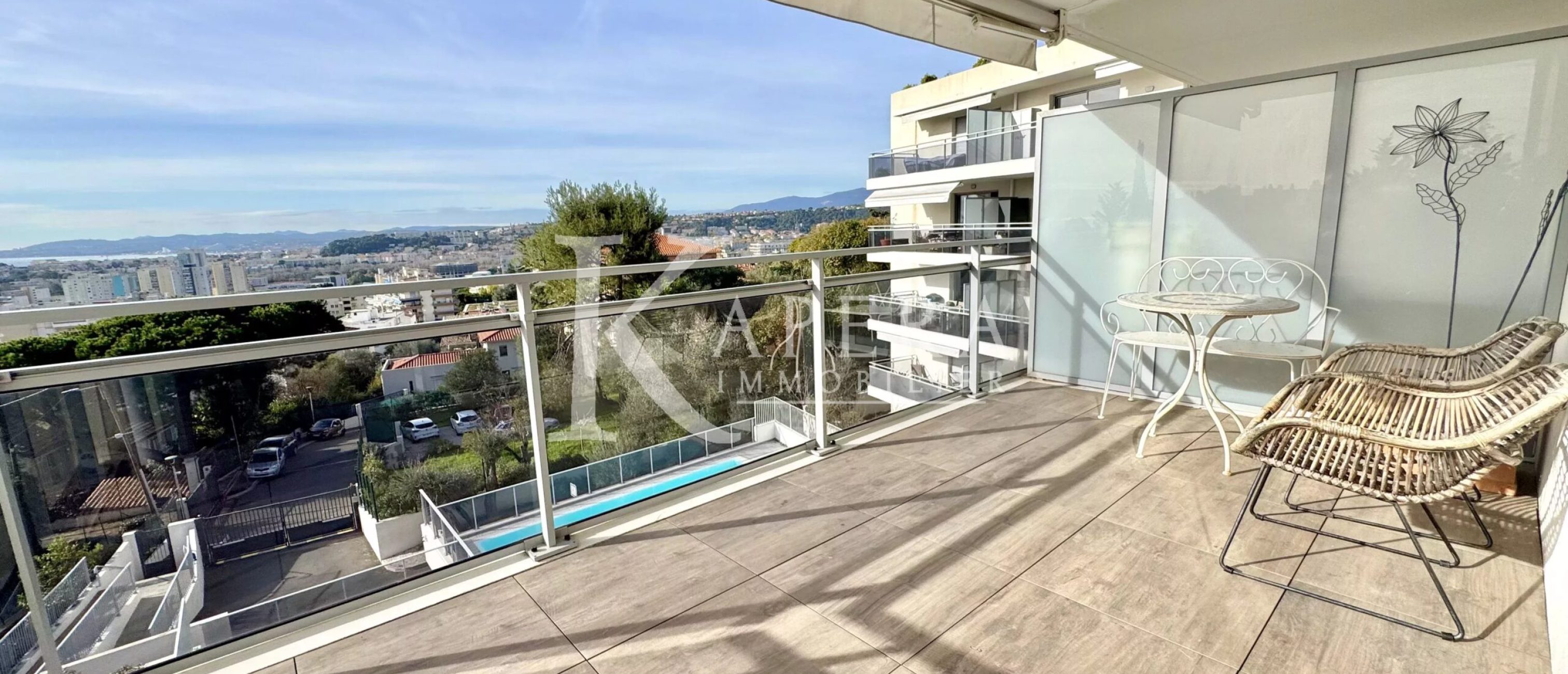 LOCATION MEUBLÉE 6 MOIS - NICE OUEST - 3P 58M² AVEC TERRASSES ET GARAGE