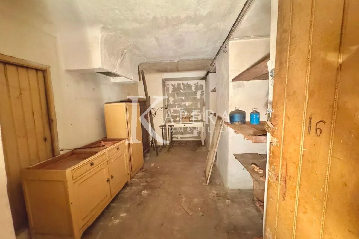 VENTE CAVE SAINE 12M2 - NICE MARECHAL FOCH