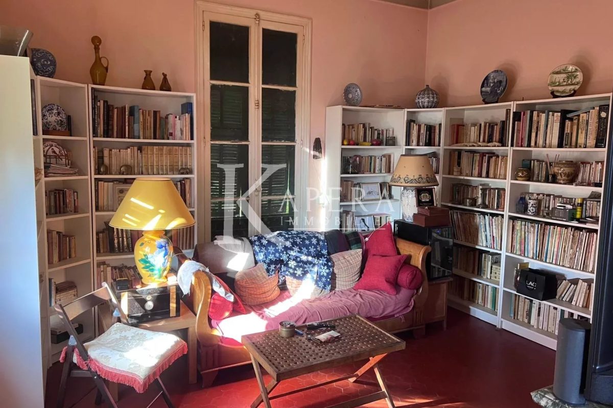 VENTE MAISON FAMILIALE 6P 163M2 - CAGNES SUR MER/ BREGUIERES - BEAU TERRAIN - CALME