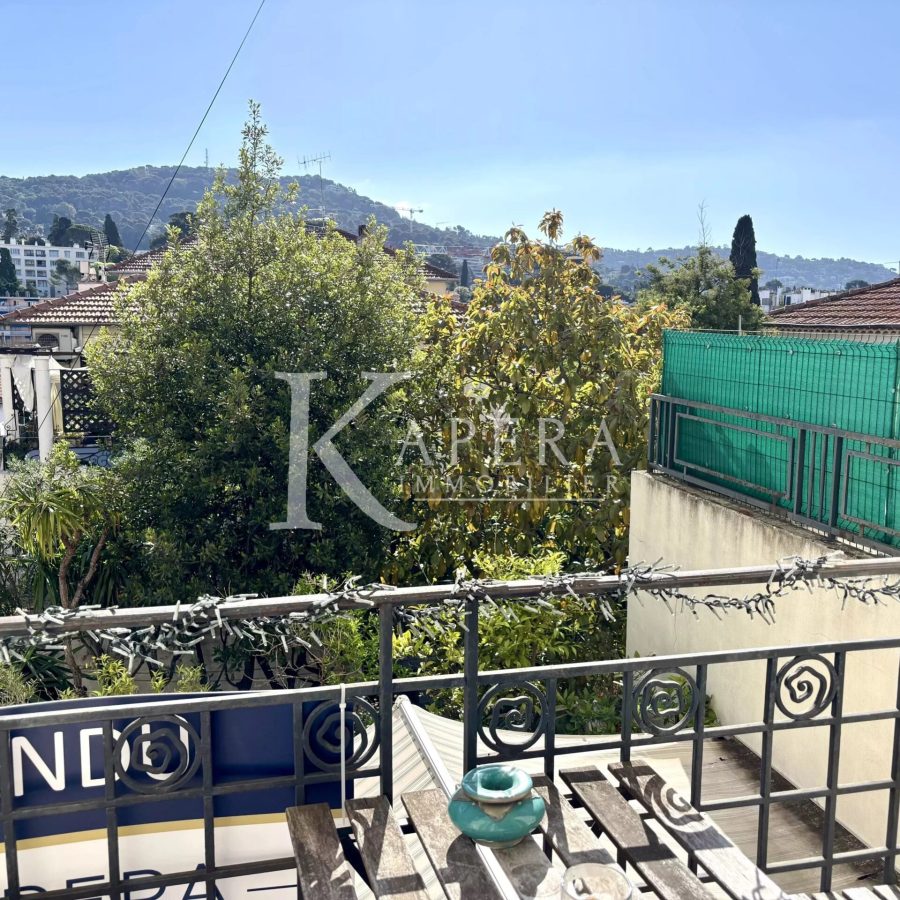 RARE - 2 PIECES 46M2 + BALCON - CAVE - BOURGEOIS