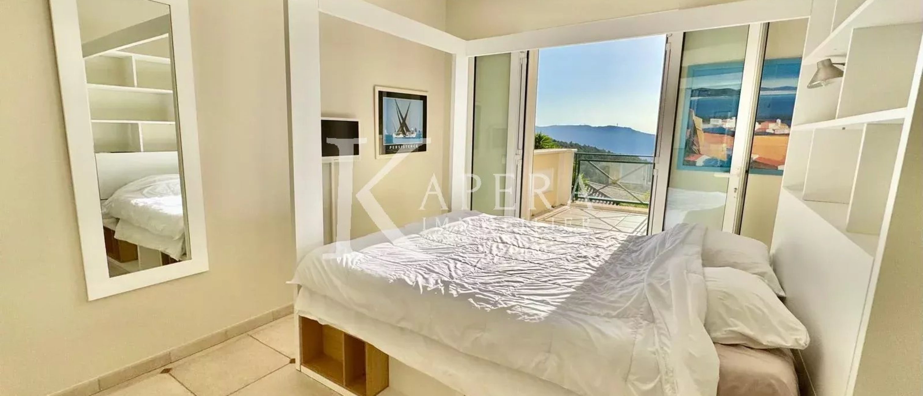 VENTE VILLA D'ARCHITECTE 6P 203M² DANS DOMAINE PRIVE - FALICON