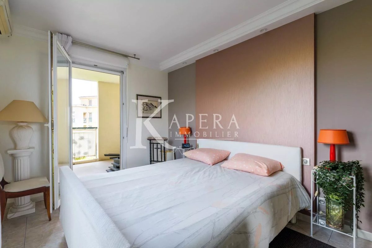 VENTE 3P 70M2 - SAINT LAURENT DU VAR/RASCAS - TERRASSE - GARAGE