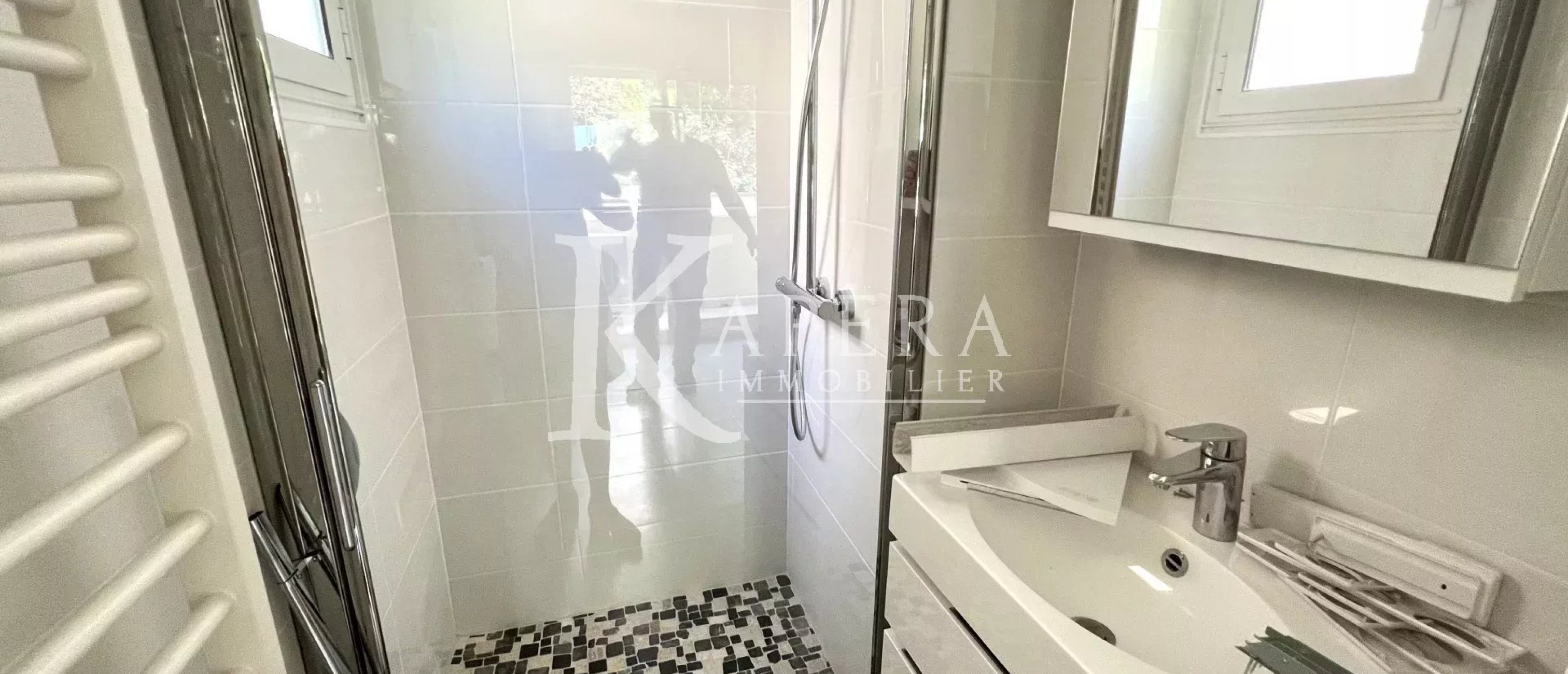 LOCATION VIDE 3 PIECES 75m2 - ANTIBES ILETTE - VUE MER-GARAGE