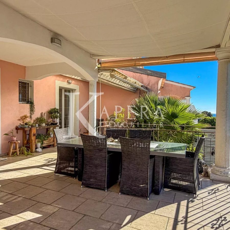 VENTE MAISON 8P 233M2 - CAGNES SUR MER/LES COLLETTES - PISCINE