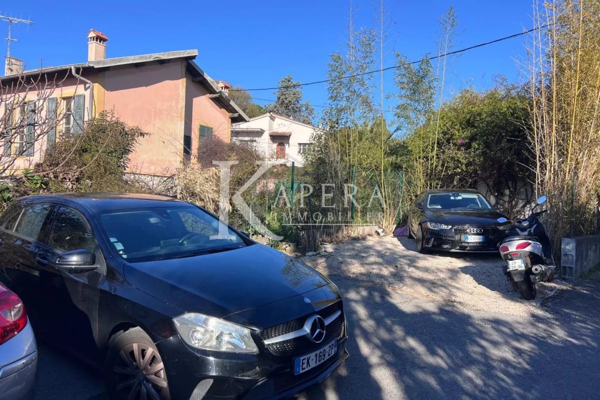 VENTE MAISON FAMILIALE 6P 163M2 - CAGNES SUR MER/ BREGUIERES - BEAU TERRAIN - CALME