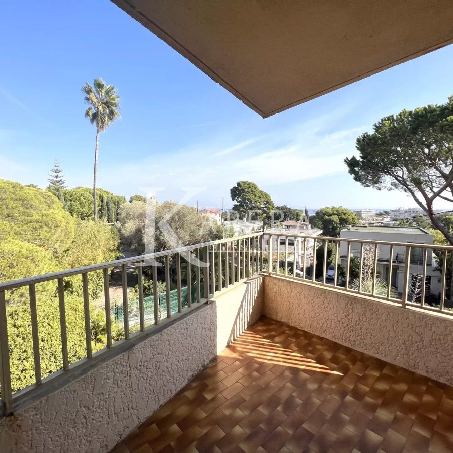 LOCATION 4P 98m2 -ANTIBES ROSTAGNE- VUE MER-GARAGE