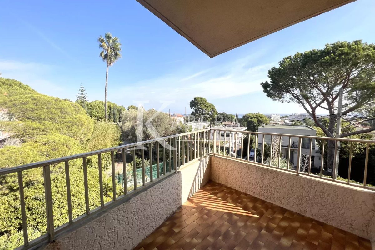 LOCATION 4P 98m2 -ANTIBES ROSTAGNE- VUE MER-GARAGE
