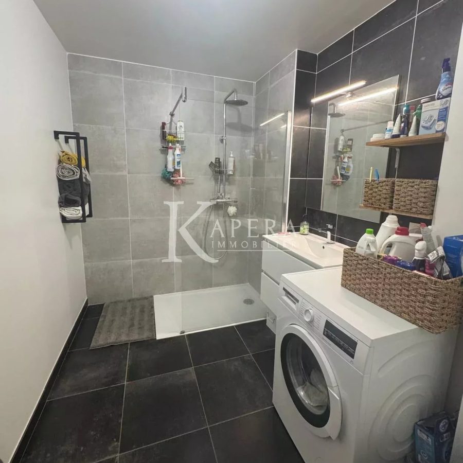 VENTE 2P 40M2 - VALLAURIS - CENTRE VILLE -  TERRASSE - PARKING