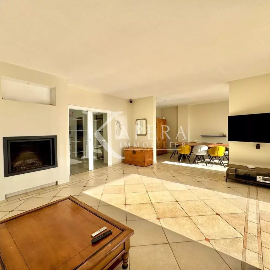 VENTE VILLA D'ARCHITECTE 6P 203M² DANS DOMAINE PRIVE - FALICON