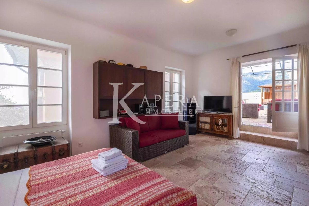 VENTE VILLA 7P 335M² - MENTON - VUE PANORAMIQUE MER ET MONTAGNES