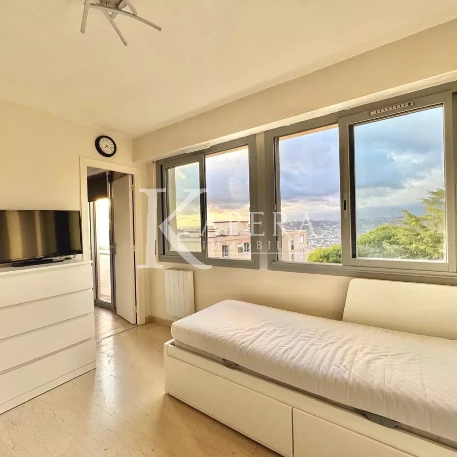 LOCATION STUDIO MEUBLE 20M2 - NICE CORNICHE FLEURIE  - CALME - DERNIER ETAGE