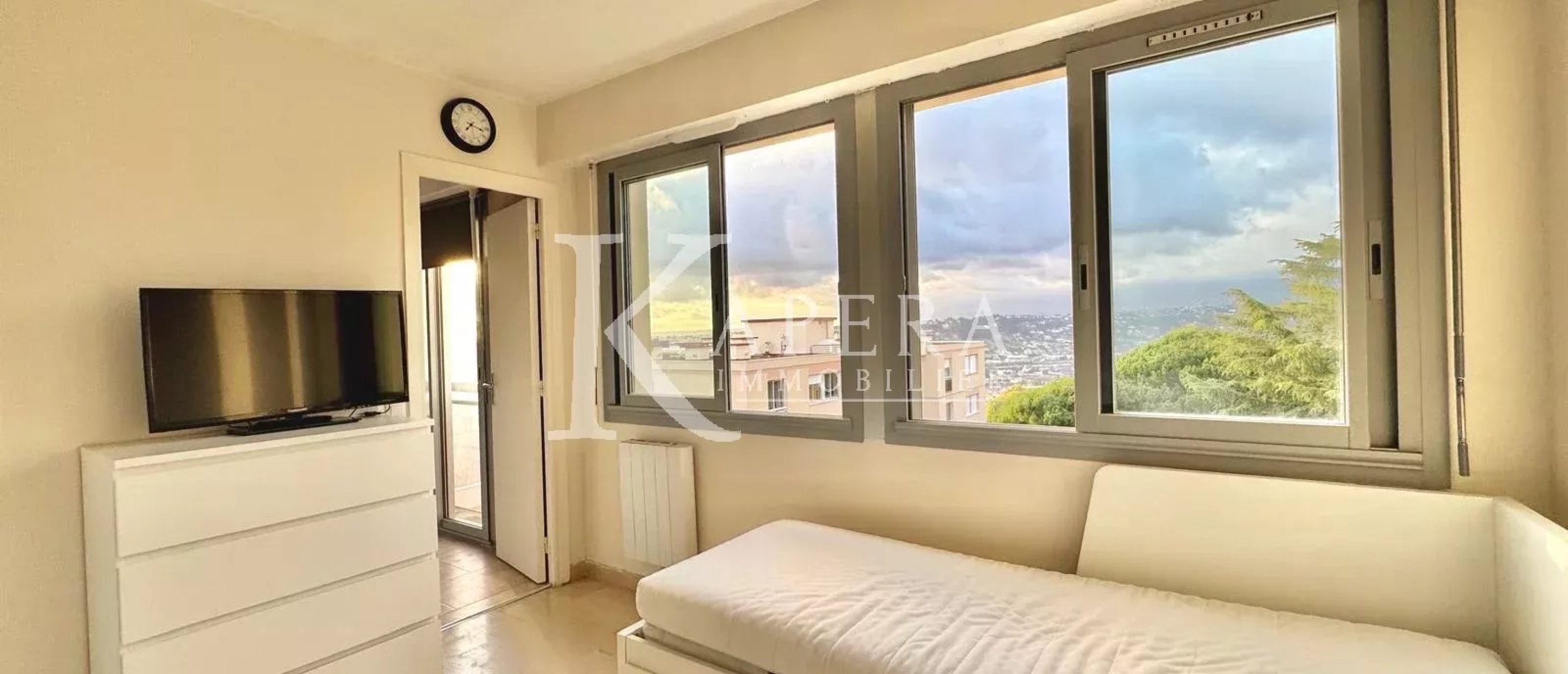 LOCATION STUDIO MEUBLE 20M2 - NICE CORNICHE FLEURIE  - CALME - DERNIER ETAGE