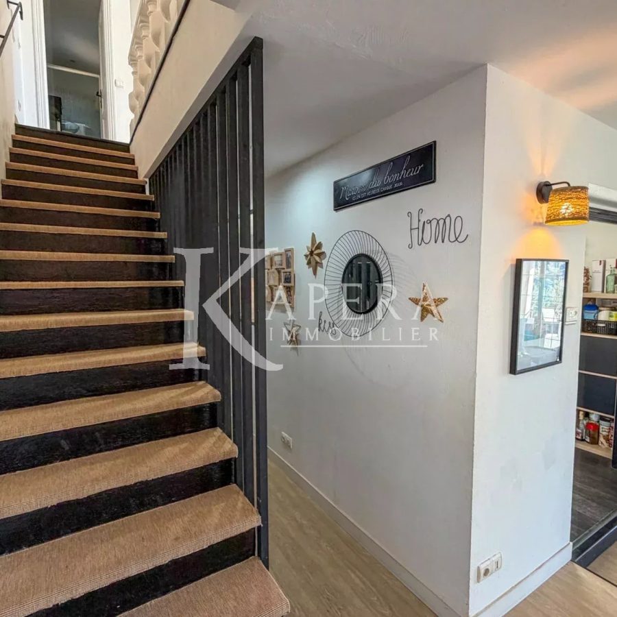 VENTE MAISON 8P 233M2 - CAGNES SUR MER/LES COLLETTES - PISCINE