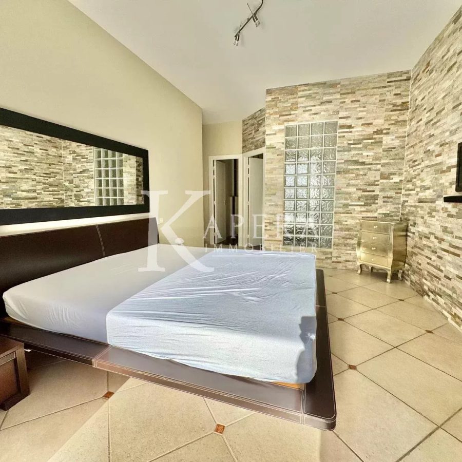 VENTE VILLA D'ARCHITECTE 6P 203M² DANS DOMAINE PRIVE - FALICON