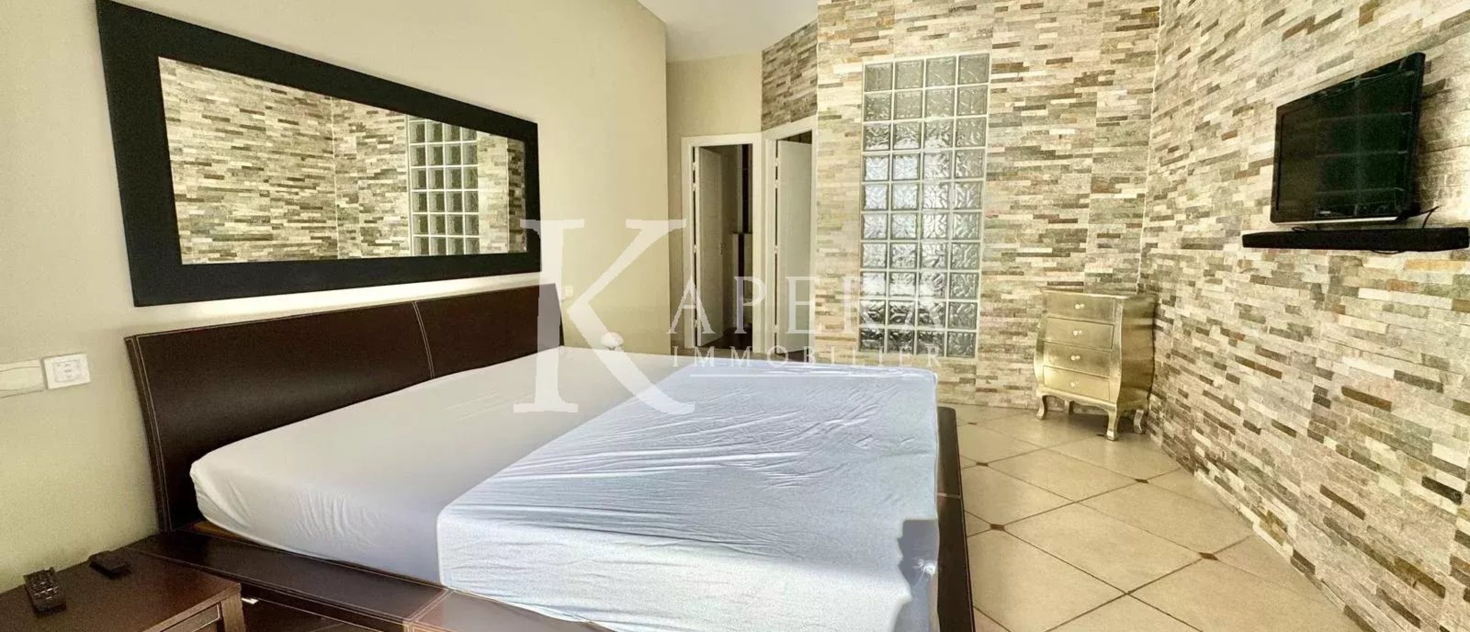 VENTE VILLA D'ARCHITECTE 6P 203M² DANS DOMAINE PRIVE - FALICON