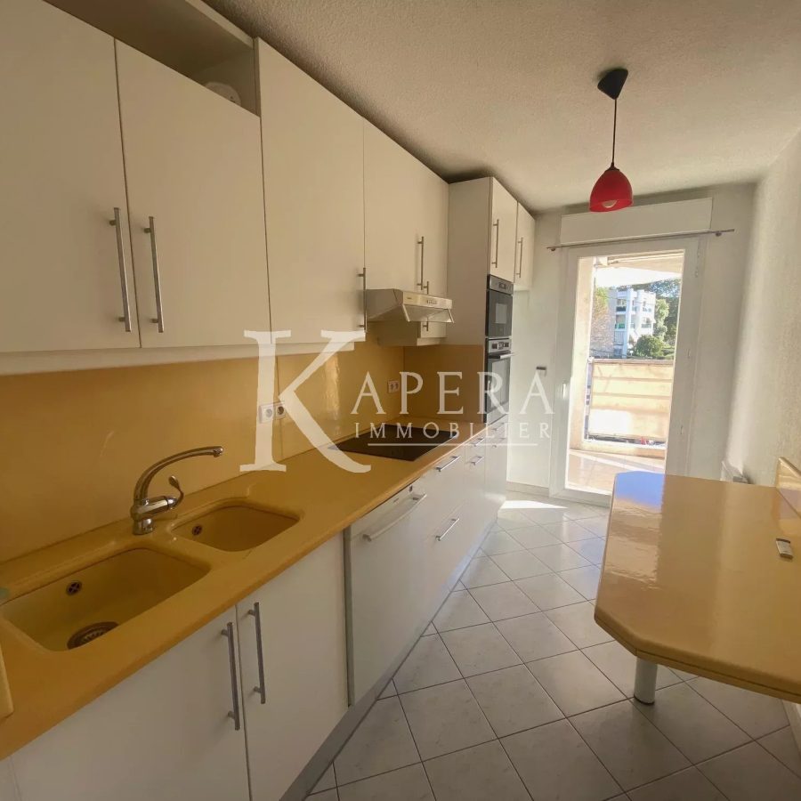 VENTE 3P 71M2 - CENTRE CAGNES SUR MER - TERRASSE - GARAGE