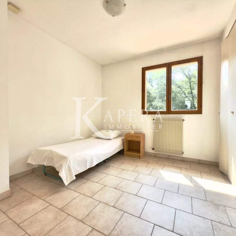 LOCATION MAISON - VALBONNE ILE VERTE- GARAGE-JARDIN-PISCINE