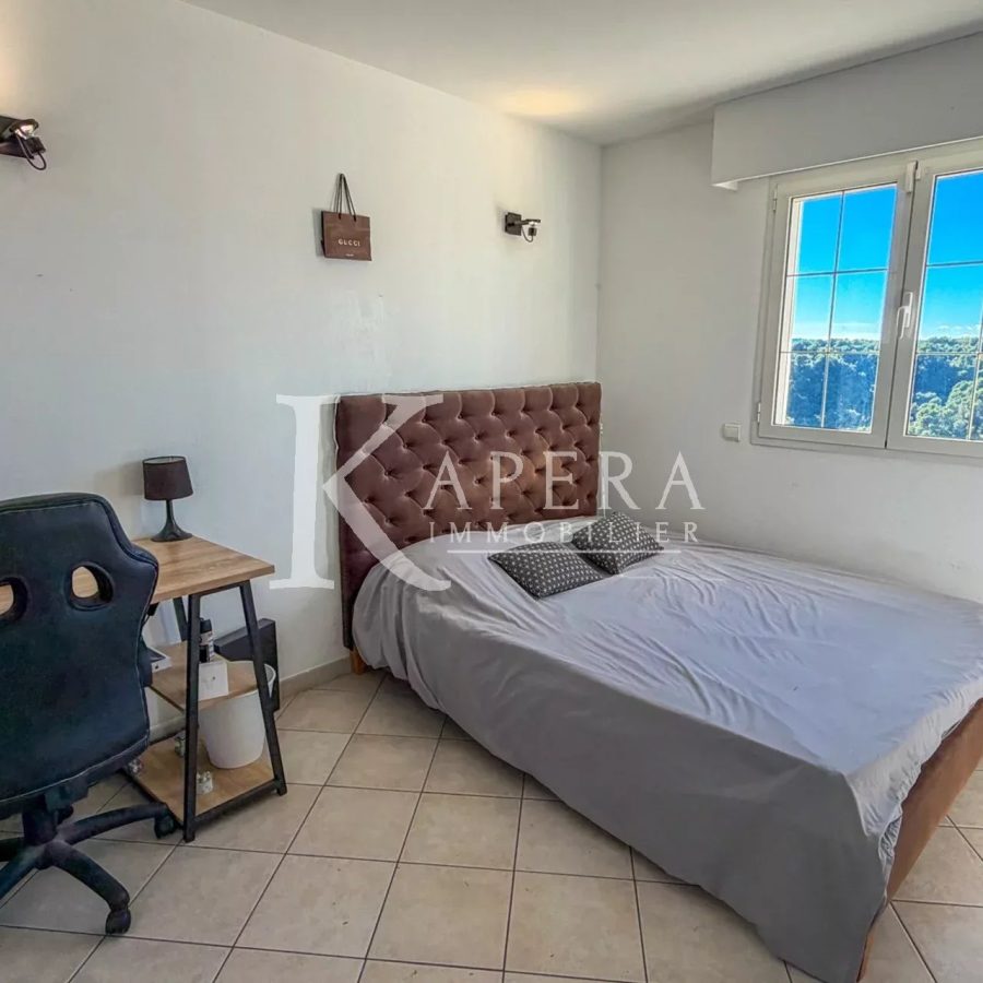 VENTE MAISON 8P 233M2 - CAGNES SUR MER/LES COLLETTES - PISCINE