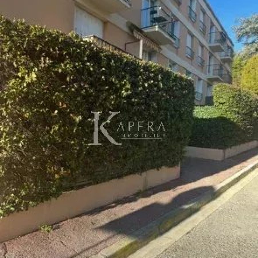 VENTE 2P 31M2 - VILLENEUVE-LOUBET/FERRAYONNES - REZ DE JARDIN - PARKING