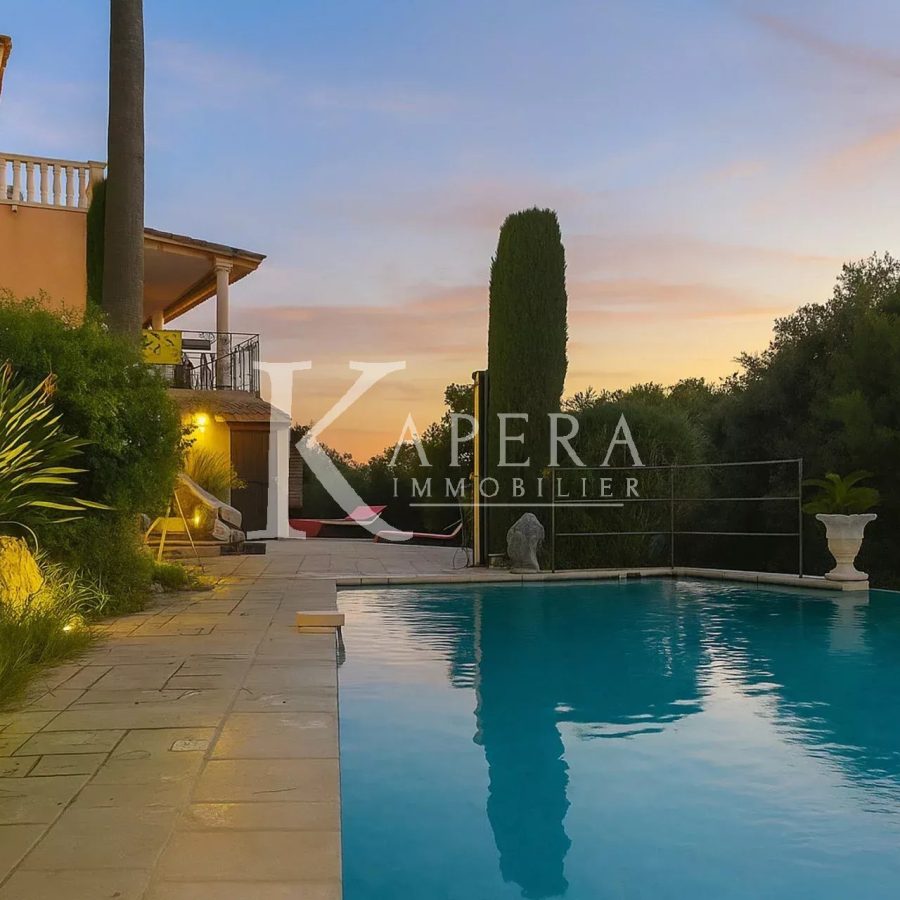 VENTE MAISON 8P 233M2 - CAGNES SUR MER/LES COLLETTES - PISCINE