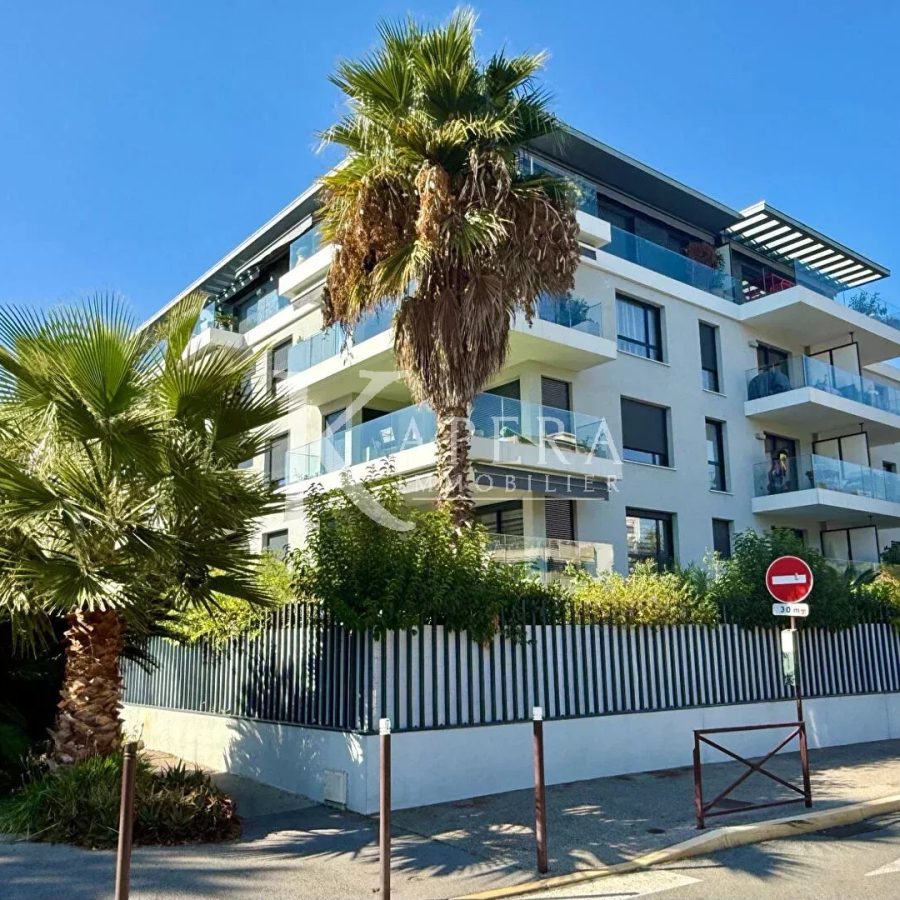 VENTE STUDIO 23M2 - SAINT LAURENT DU VAR/VESPINS - TERRASSE