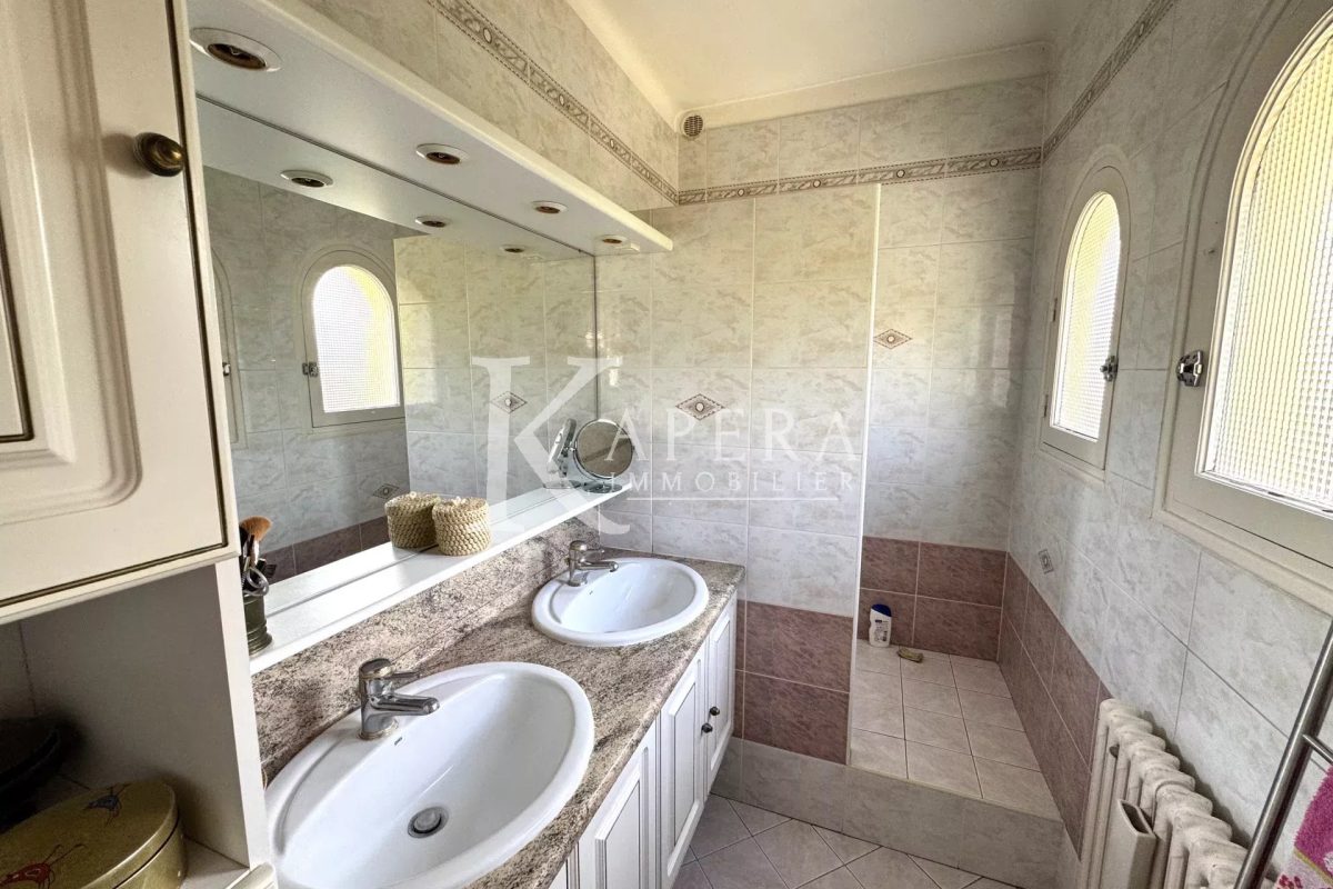 VENTE MAISON 215M2 + dépendance - PISCINABLE + COS Dispo - CALME ABSOLU - CAMPONS