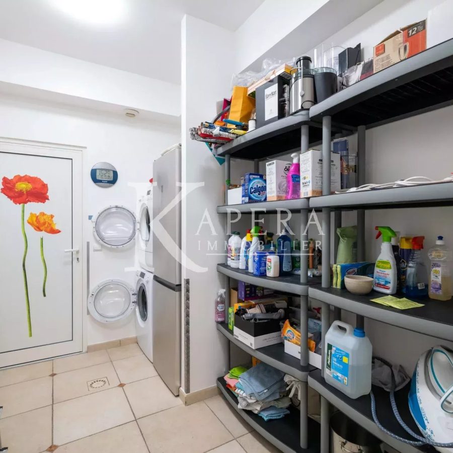 VENTE VILLA D'ARCHITECTE 6P 203M² DANS DOMAINE PRIVE - FALICON