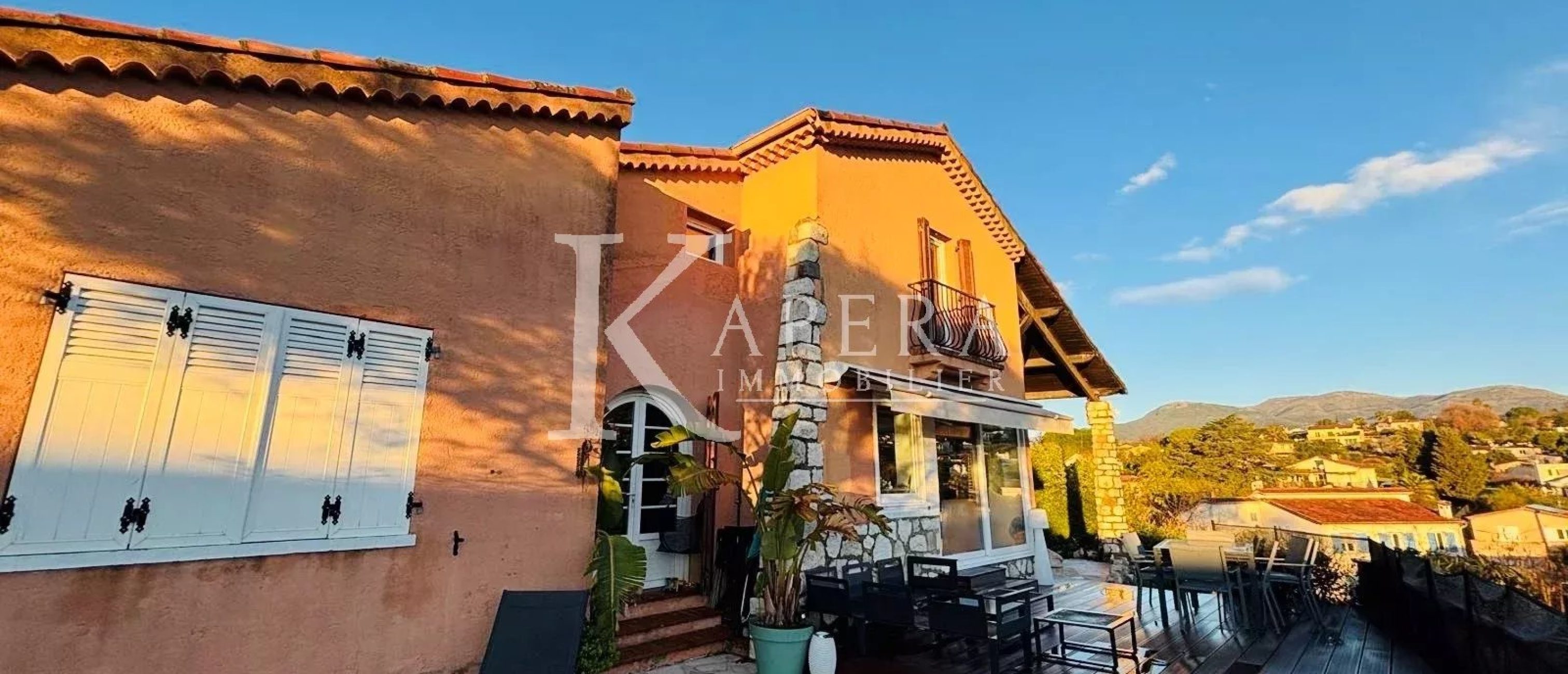 VENTE MAISON INDIVIDUELLE 150M2 - CAGNES SUR MER - CONFORT - STATIONNEMENTS