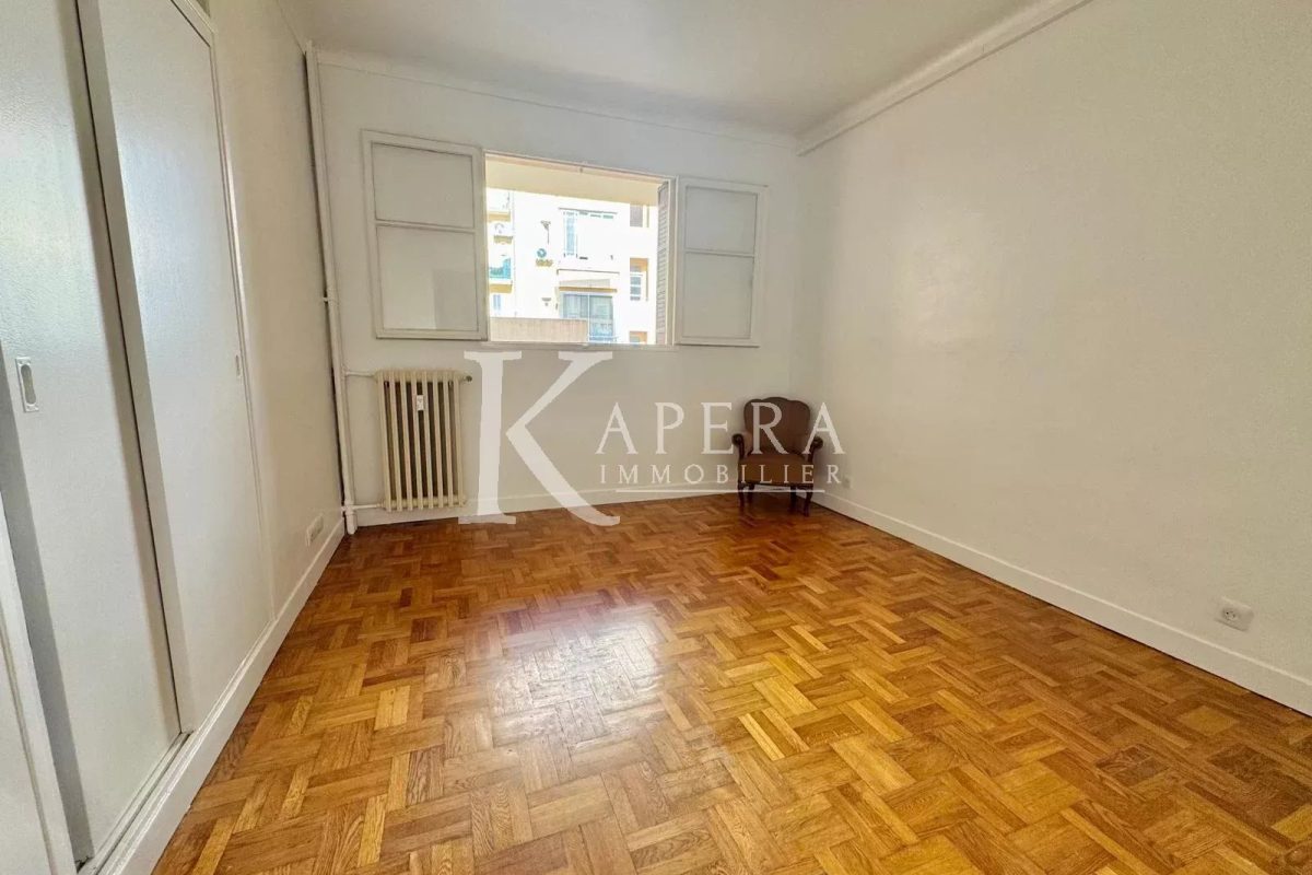 LOCATION MEUBLEE 3P TRAVERSANT 57M² - NICE RIQUIER - BALCON - CAVE