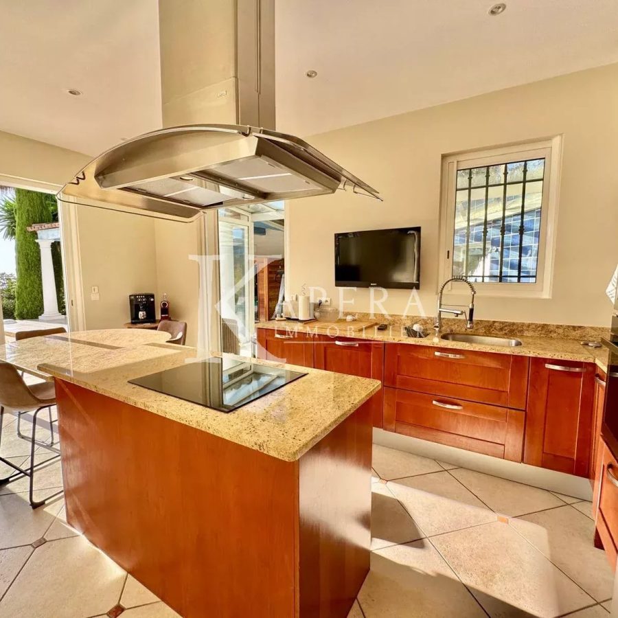 VENTE VILLA D'ARCHITECTE 6P 203M² DANS DOMAINE PRIVE - FALICON