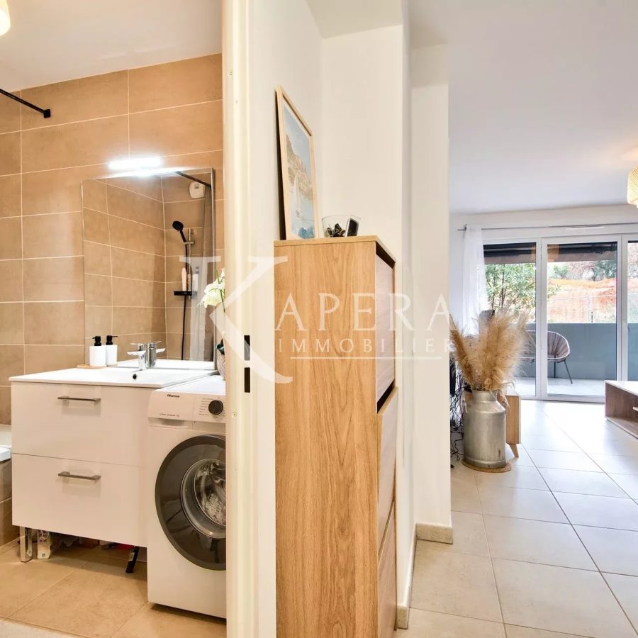 VENTE 2P 41M² - SAINT LAURENT DU VAR/LES PUGETS - TERRASSE - PARKING