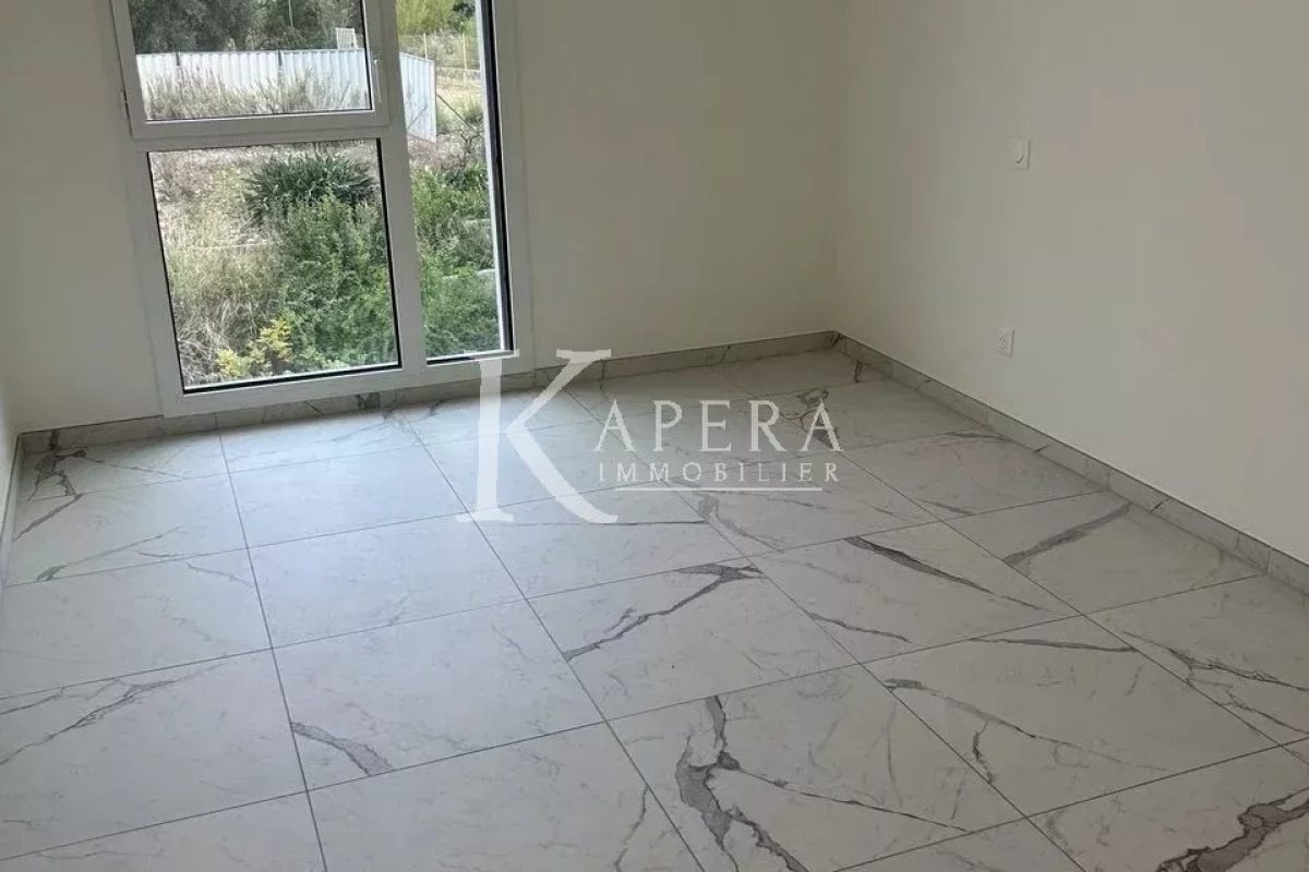 VENTE 3P 67M2 - SAINT LAURENT DU VAR/PORT - PARKINGS - TERRASSE