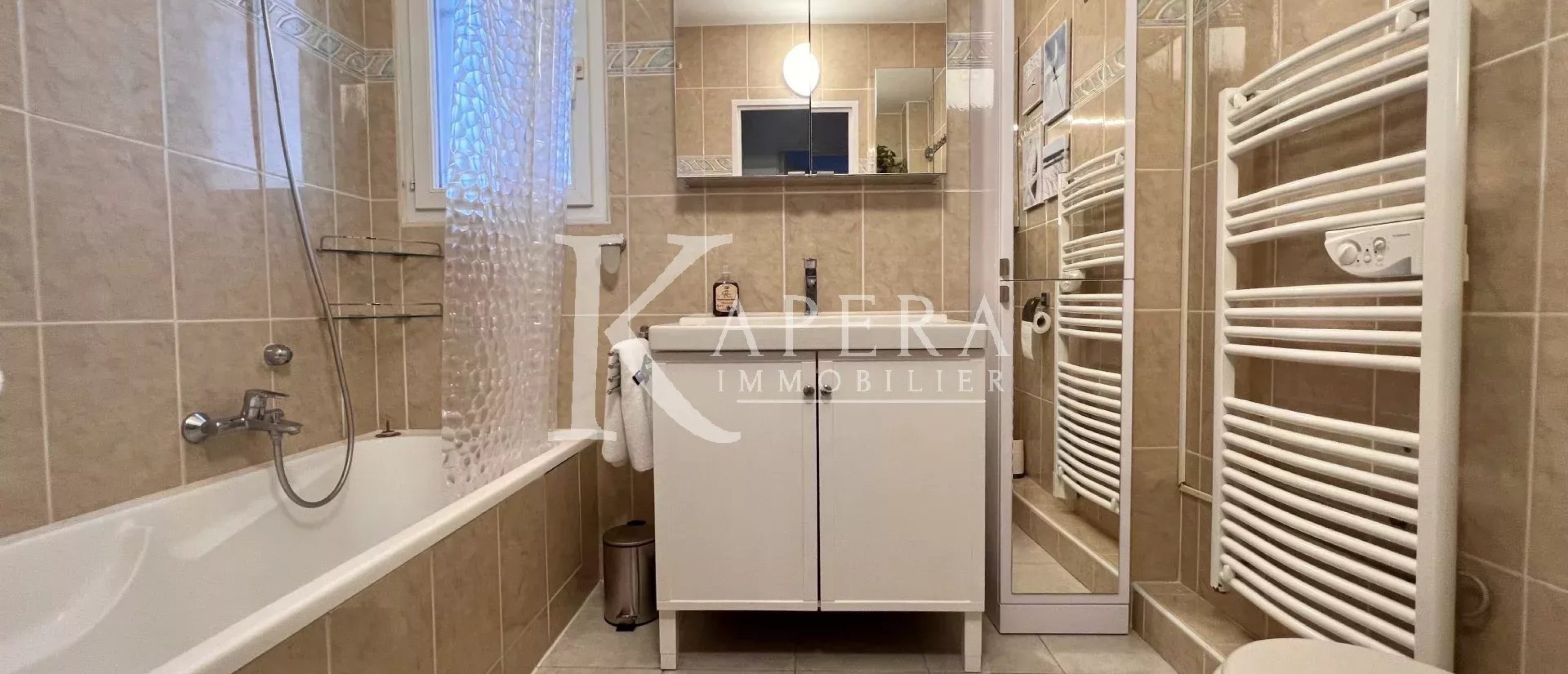 LOCATION VILLA 5P- VALBONNE-PISCINE