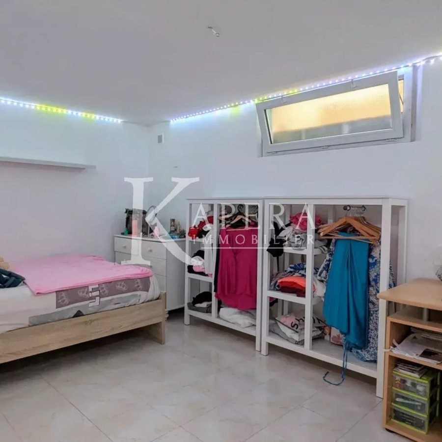 VENTE 5P 180M2 - ST LAURENT DU VAR/GARE - REZ DE JARDIN