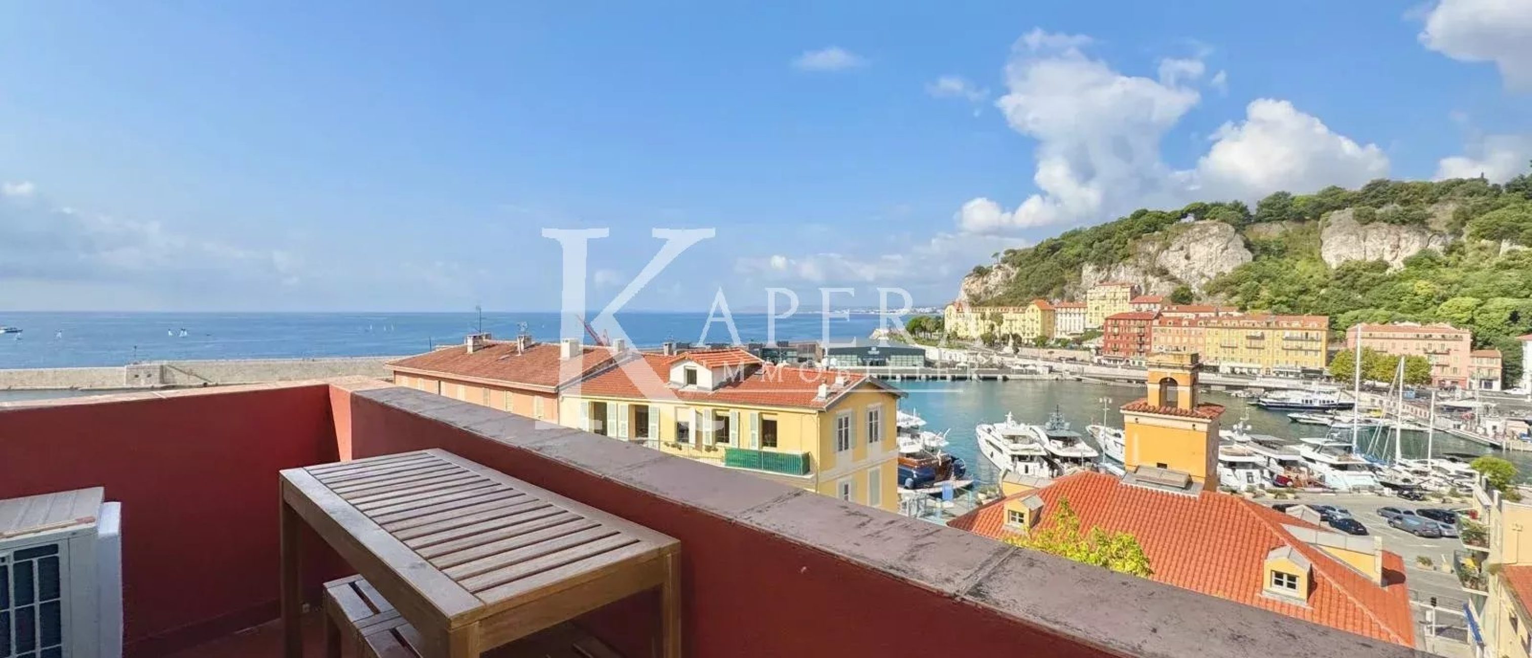LOCATION MEUBLÉE 10 MOIS – NICE LE PORT – 2P 48M² AVEC TERRASSE ET VUE MER PANORAMIQUE