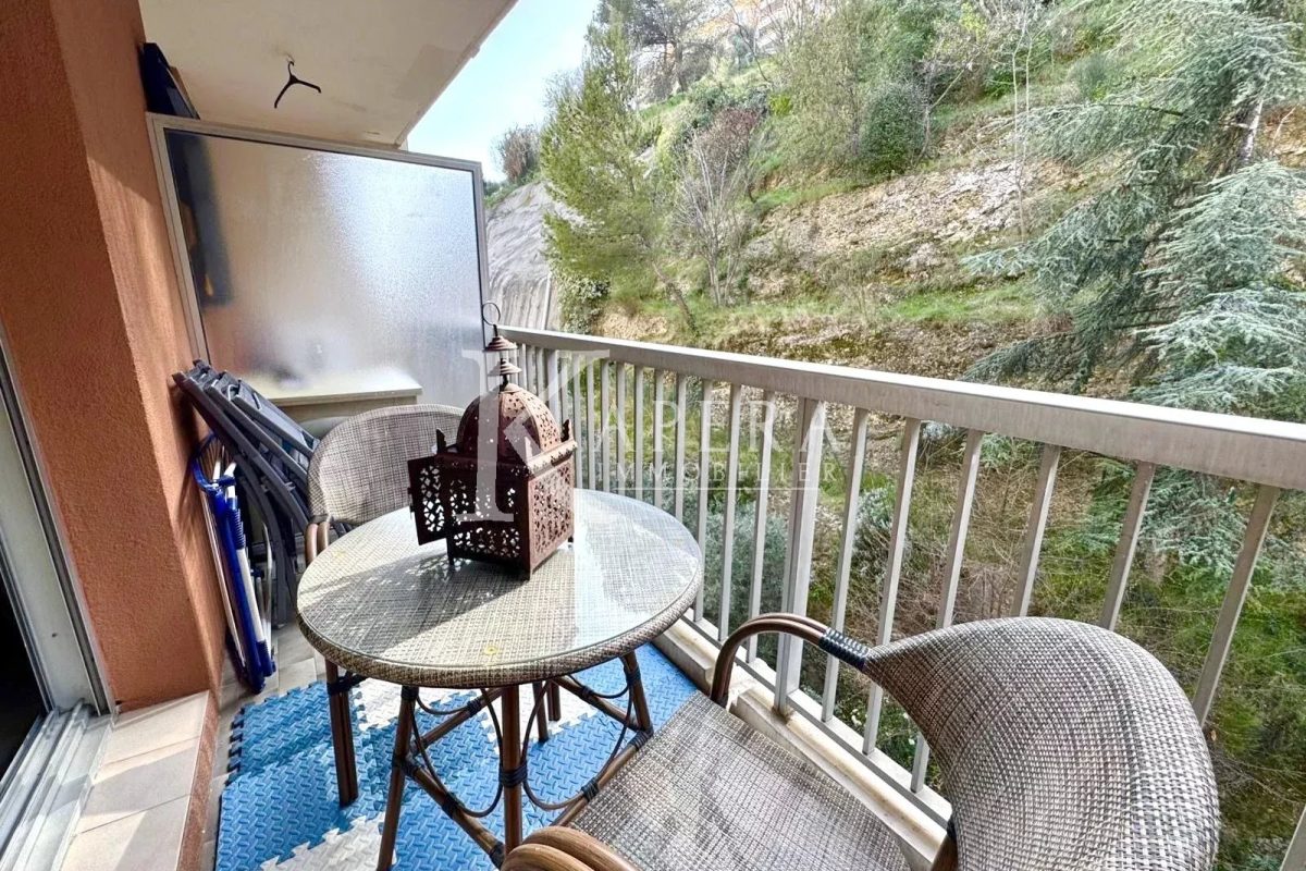 VENTE 3P 58M2 - NICE MADELEINE - PARKING - TERRASSE - CAVE