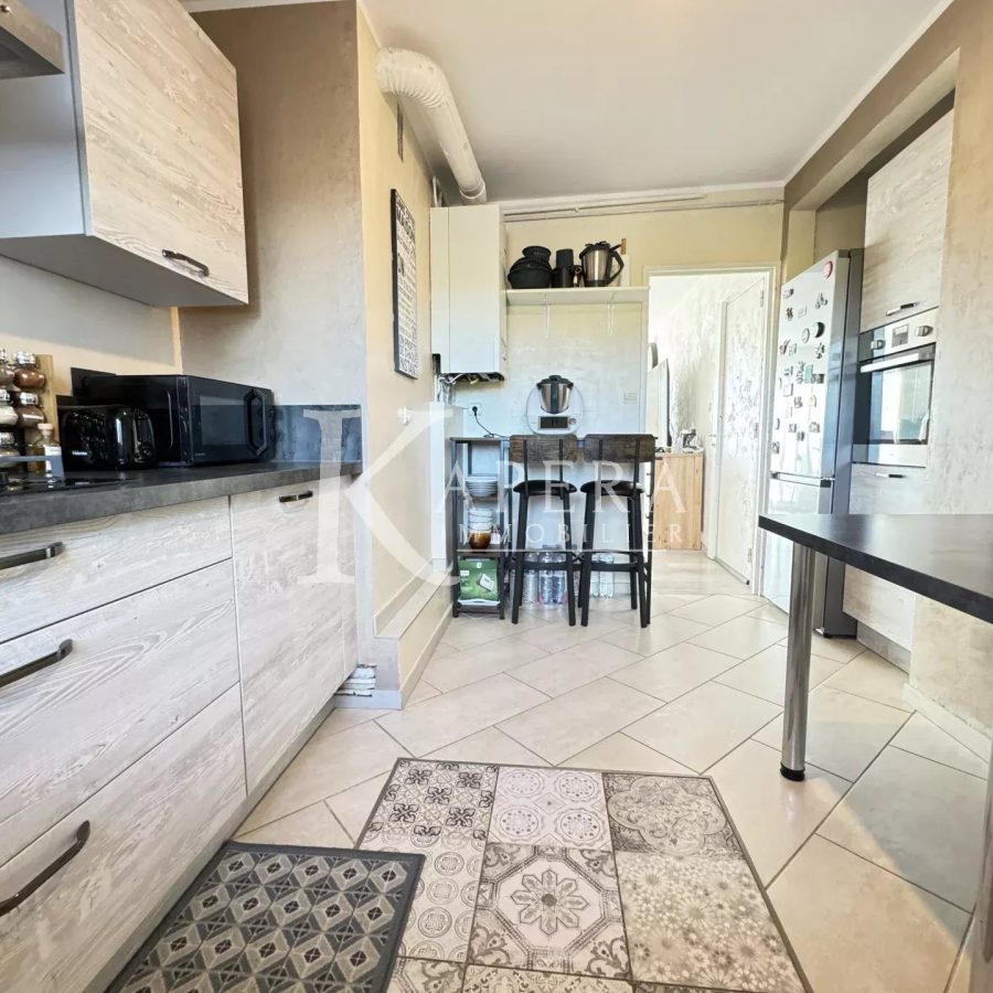 LOCATION 3P MEUBLE 67M² - ANTIBES - TERRASSE - PARKING