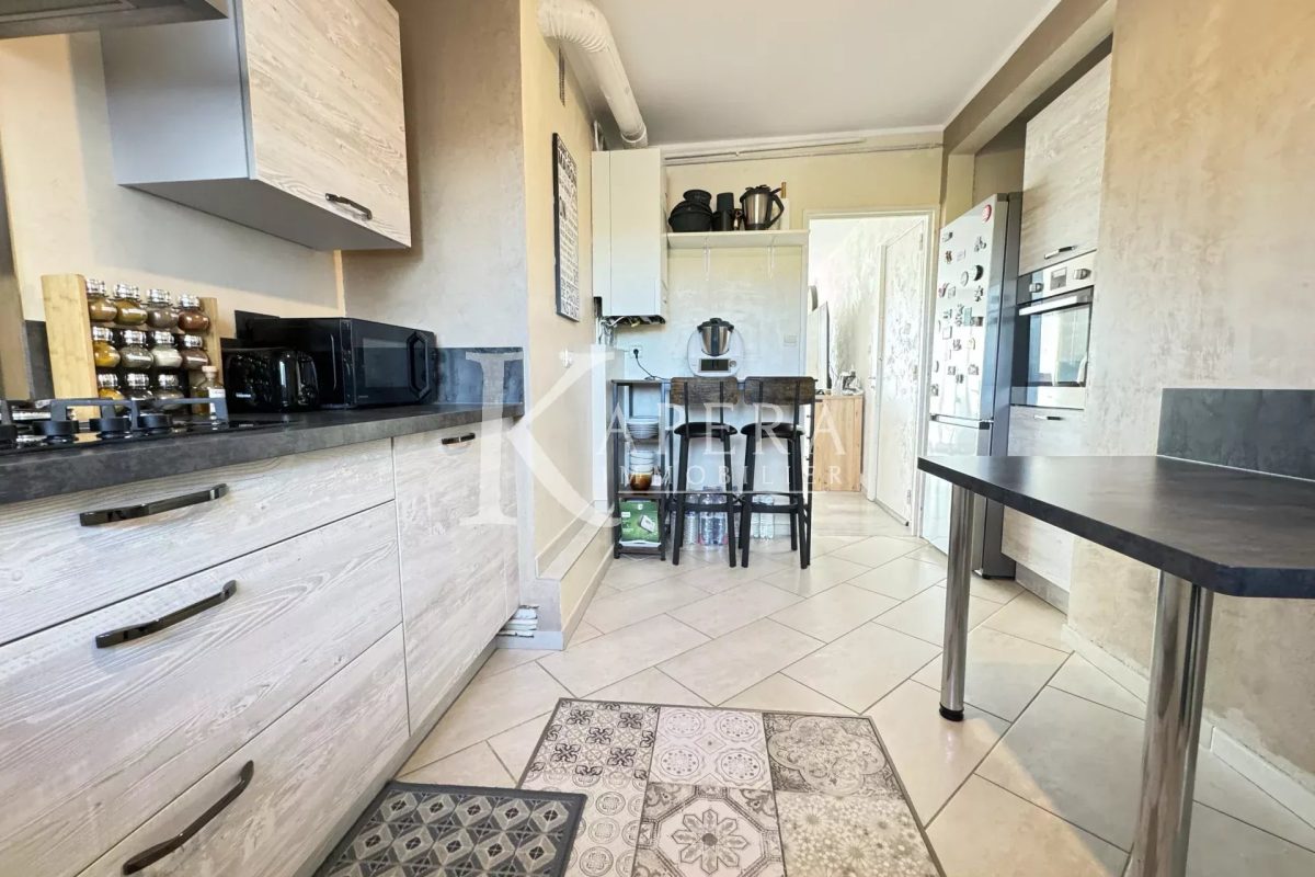 LOCATION 3P MEUBLE 67M² - ANTIBES - TERRASSE - PARKING