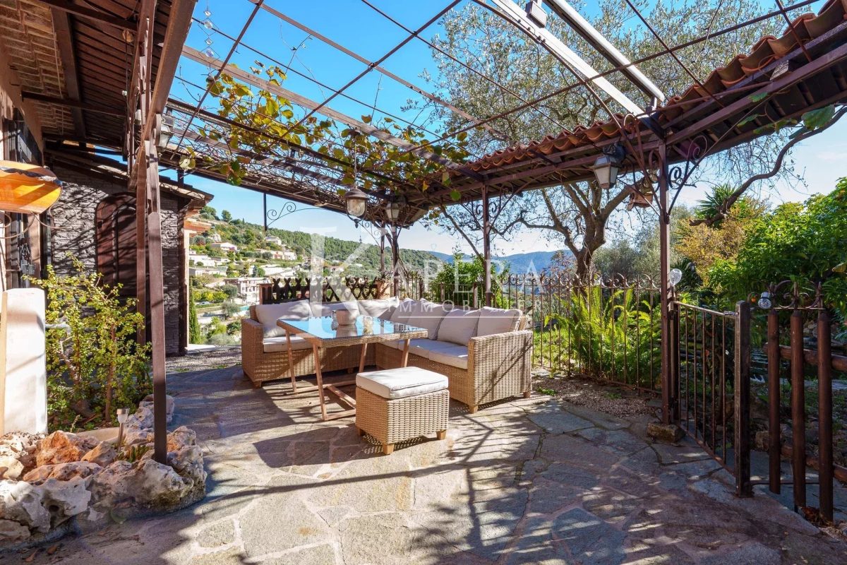 VENTE MAISON 9P 295M2 - FALICON - TERRAIN PISCINABLE