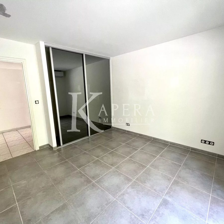 LOCATION VIDE 3 PIECES 75m2 - ANTIBES ILETTE - VUE MER-GARAGE