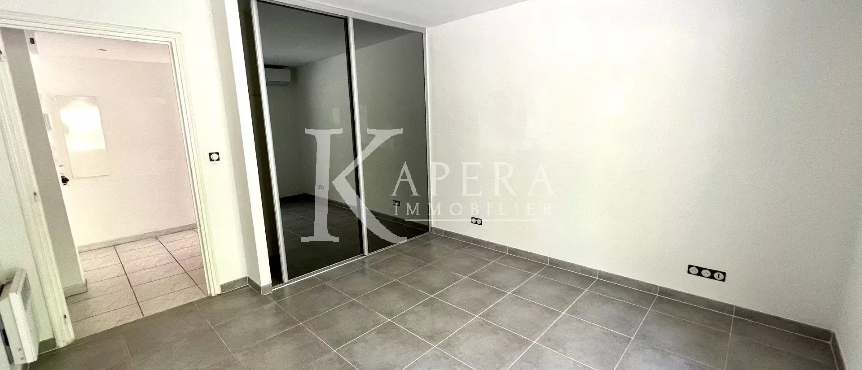 LOCATION VIDE 3 PIECES 75m2 - ANTIBES ILETTE - VUE MER-GARAGE