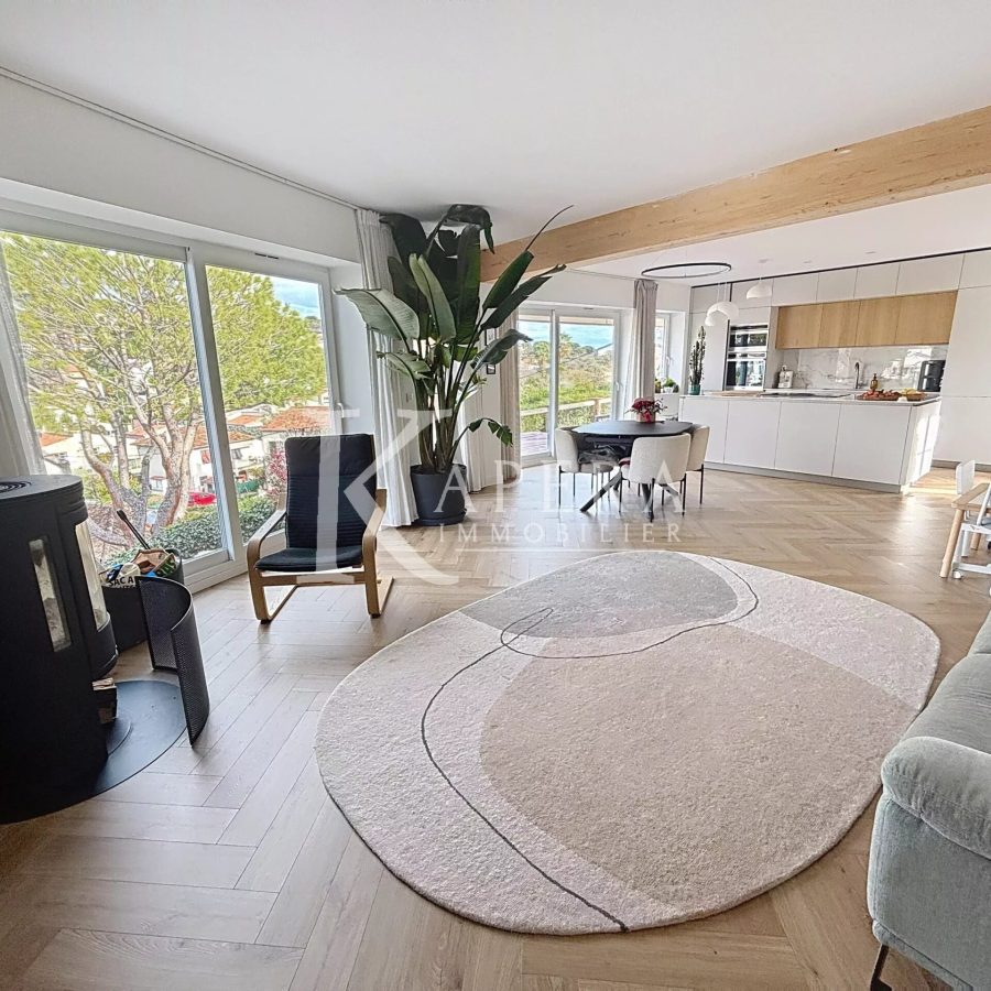 VENTE MAISON INDIVIDUELLE 150M2 - CAGNES SUR MER - CONFORT - STATIONNEMENTS