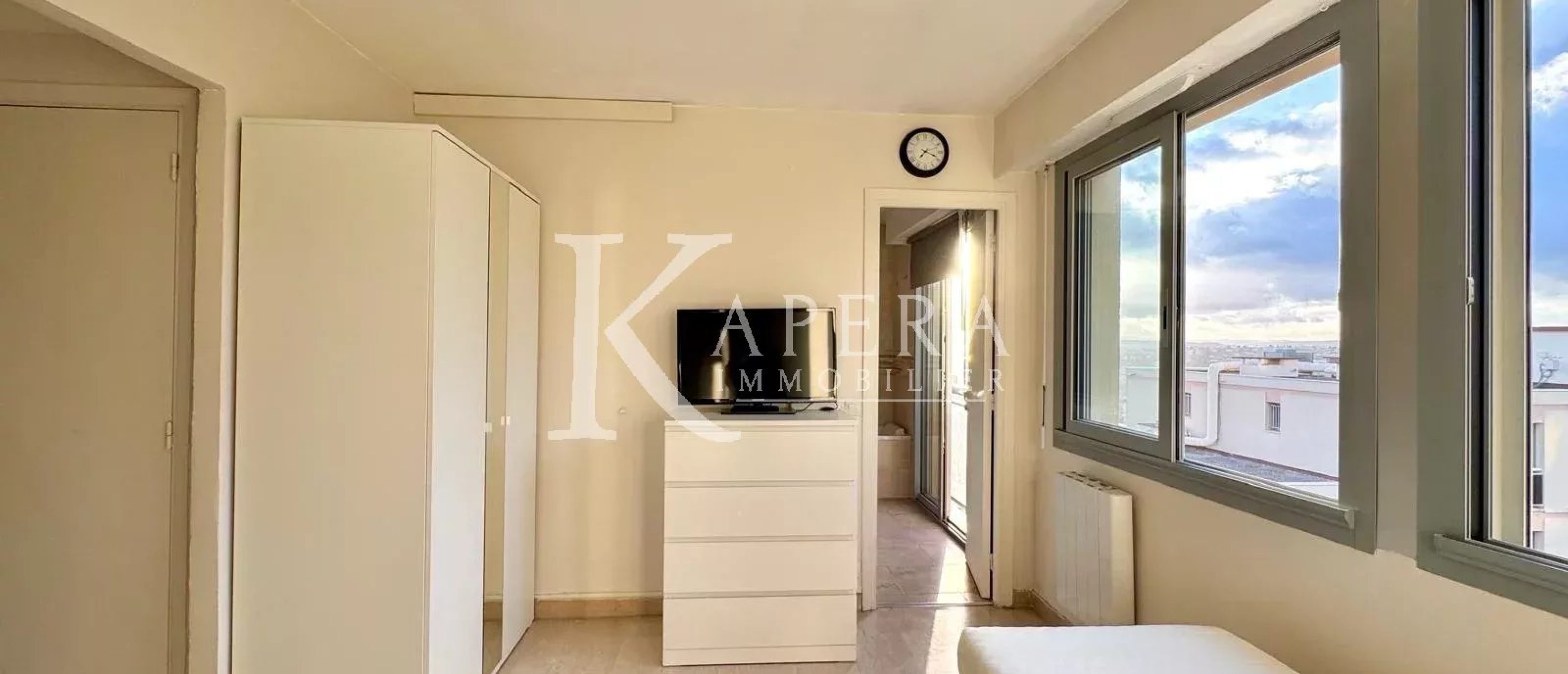 LOCATION STUDIO MEUBLE 20M2 - NICE CORNICHE FLEURIE  - CALME - DERNIER ETAGE