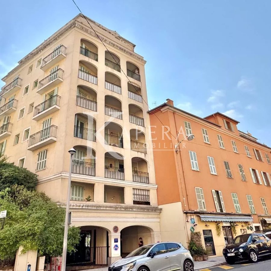 LOCATION MEUBLÉE 10 MOIS – NICE LE PORT – 2P 48M² AVEC TERRASSE ET VUE MER PANORAMIQUE