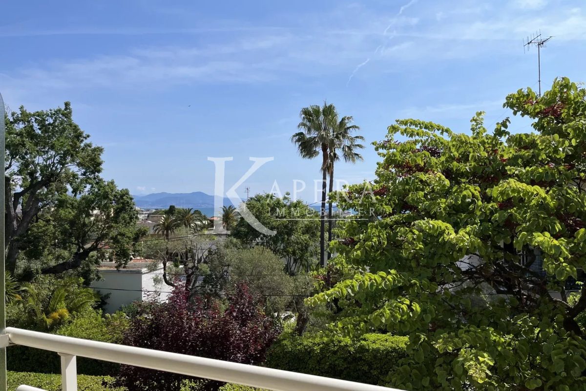LOCATION VIDE 3 PIECES 75m2 - ANTIBES ILETTE - VUE MER-GARAGE
