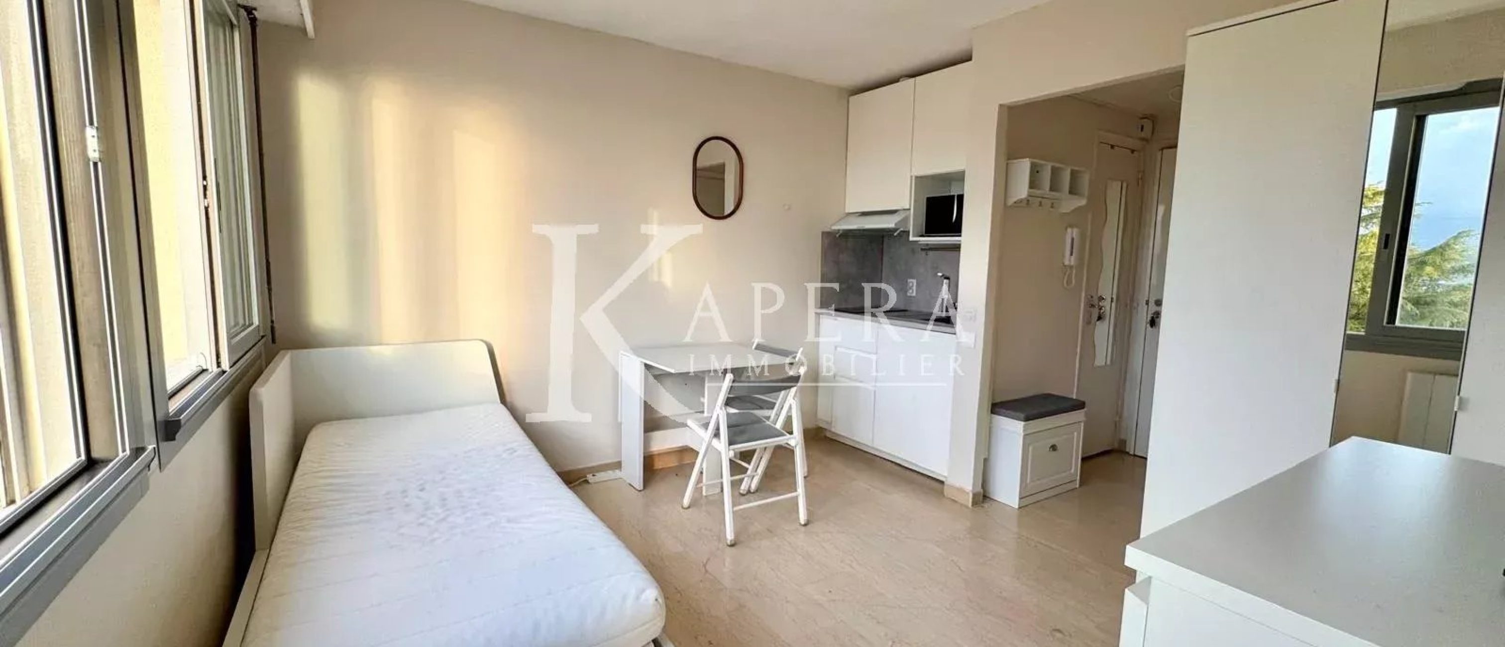 LOCATION STUDIO MEUBLE 20M2 - NICE CORNICHE FLEURIE  - CALME - DERNIER ETAGE