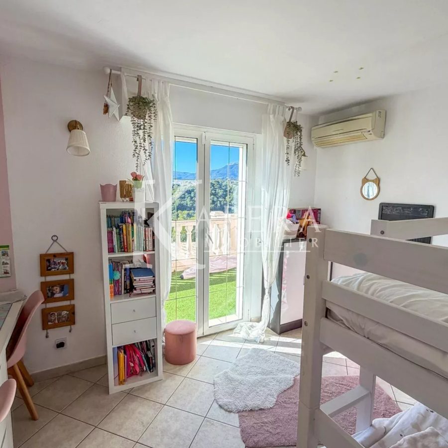 VENTE MAISON 8P 233M2 - CAGNES SUR MER/LES COLLETTES - PISCINE