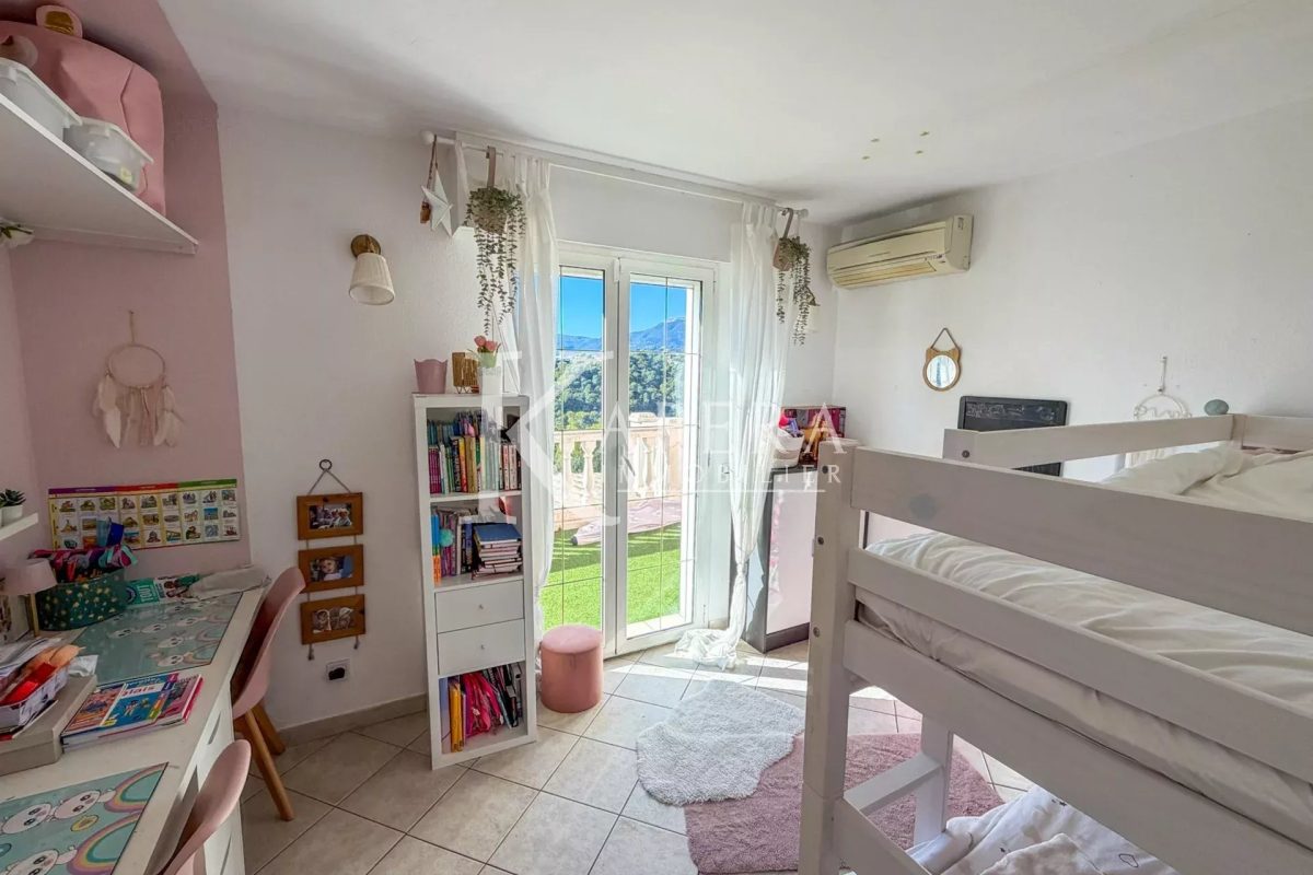 VENTE MAISON 8P 233M2 - CAGNES SUR MER/LES COLLETTES - PISCINE