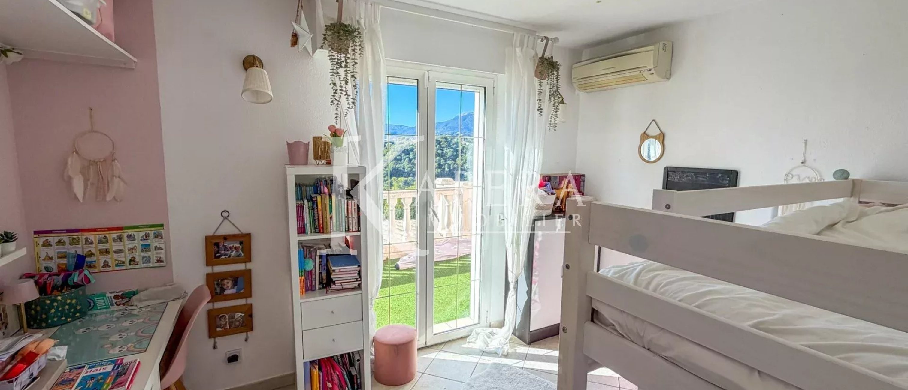 VENTE MAISON 8P 233M2 - CAGNES SUR MER/LES COLLETTES - PISCINE