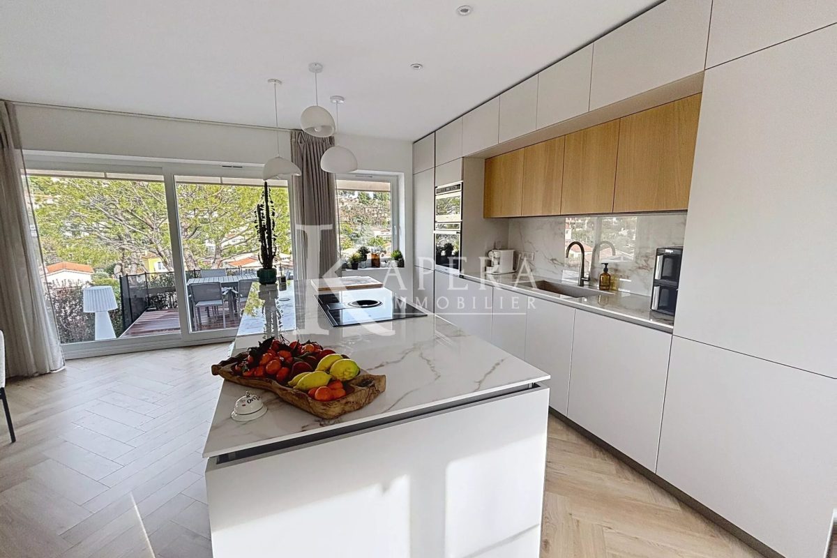 VENTE MAISON INDIVIDUELLE 150M2 - CAGNES SUR MER - CONFORT - STATIONNEMENTS